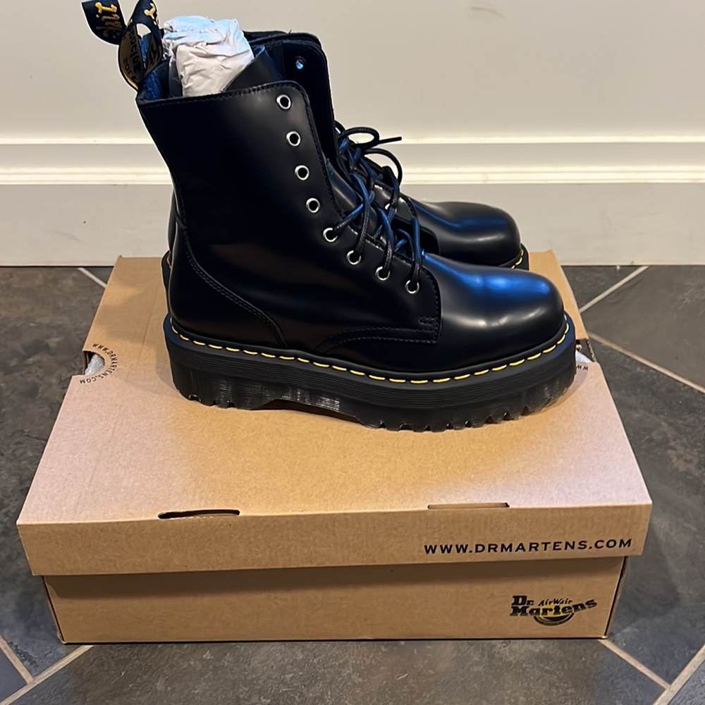 Doc Martens JADON Polished Smooth Boots, Size 9 NIB